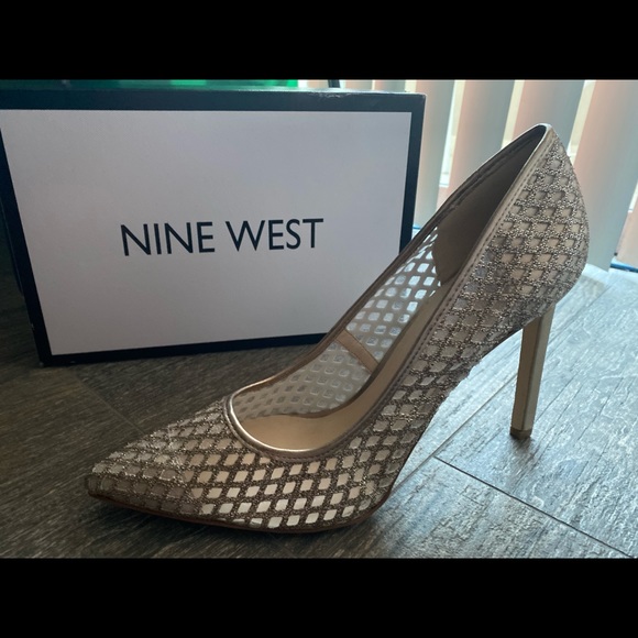 Nine West Tatiana Fabric - Picture 3 of 4